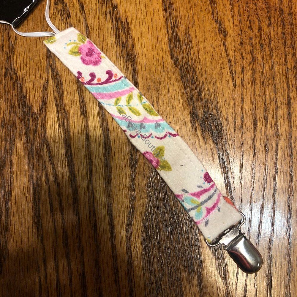 Mint & Rose Design Pacifier Clip PC1161 Handmade NWT Boutique